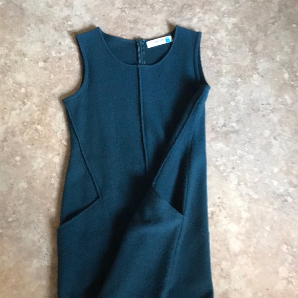 Green wool Anthropologie shift dress. Has pockets! - Picture 3 of 3